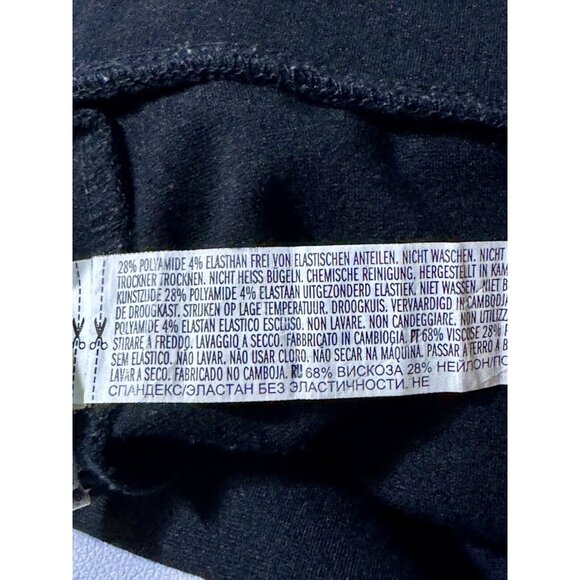 Forever 21 Black Mini Skirt Medium With Front Zipper Closure - Picture 4 of 4